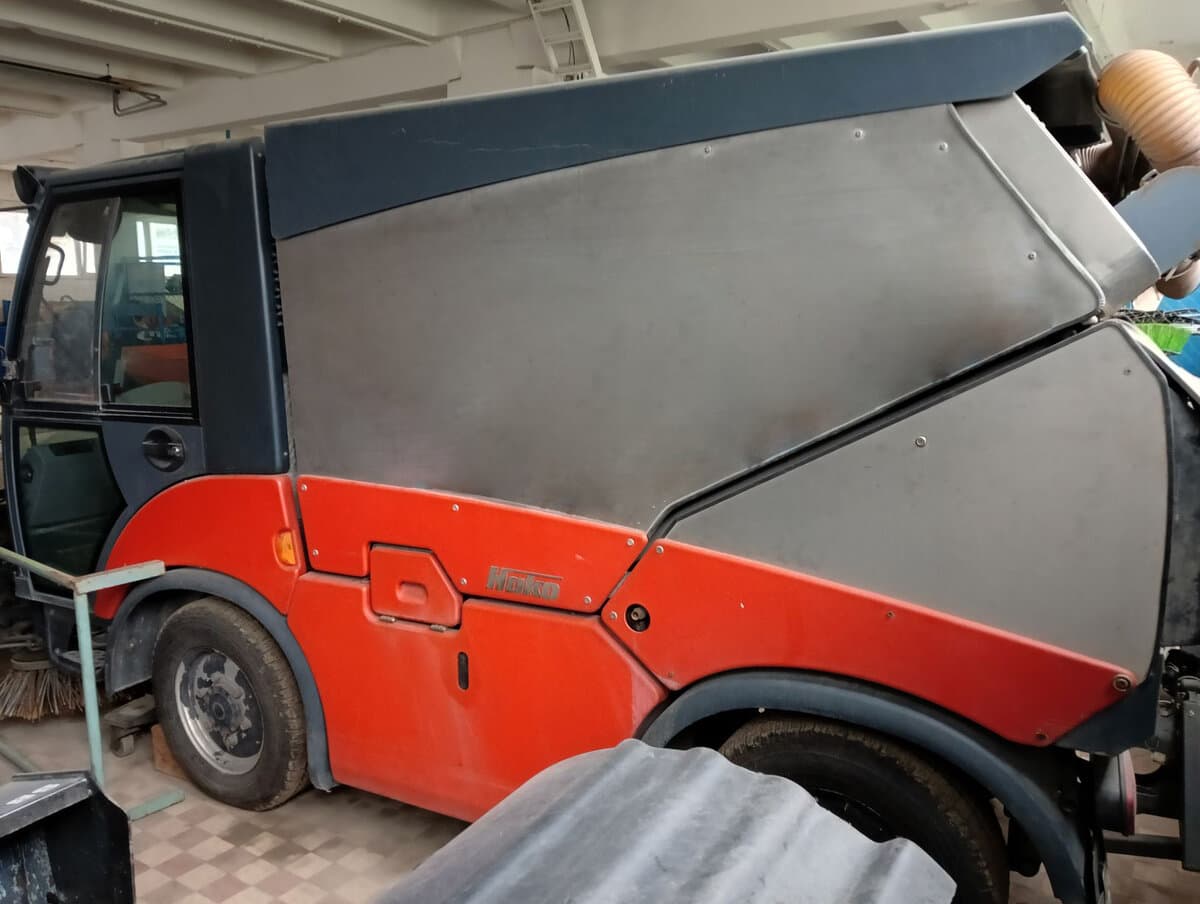 Подметально-уборочная машина Hako Citymaster 2000 3B (2010 г.в., Б/У) | PROMLOT - главное фото