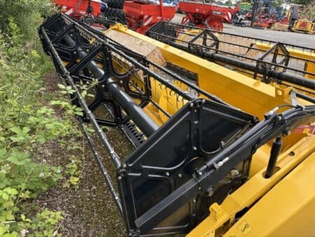 Жатка зерновая New Holland Varifeed 760CG 5.48M/18FT VF #50173