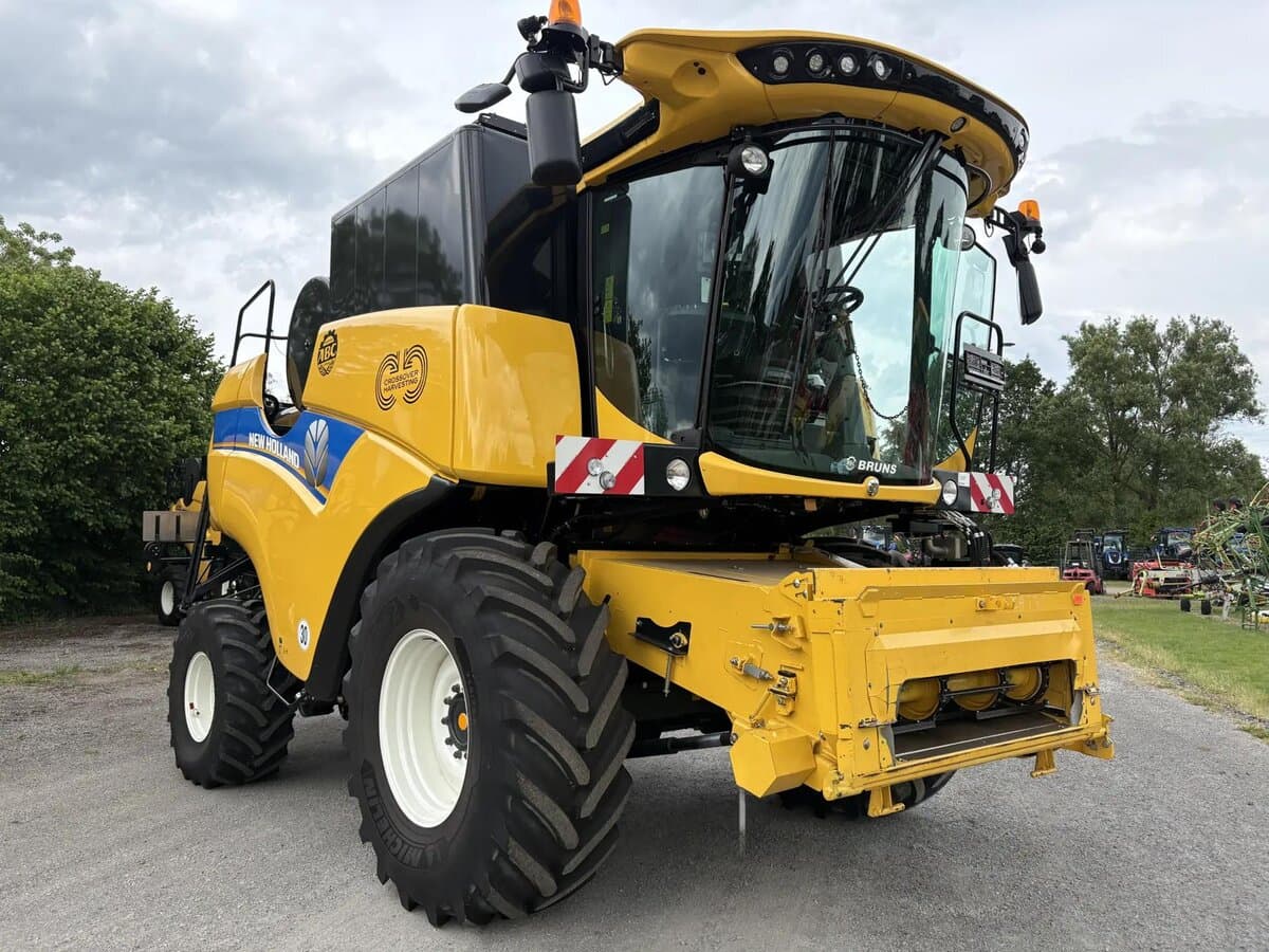 Зерноуборочный комбайн New Holland CH7.70 MY19 (2022 г.в., Б/У, Арт. 50178) | PROMLOT - главное фото